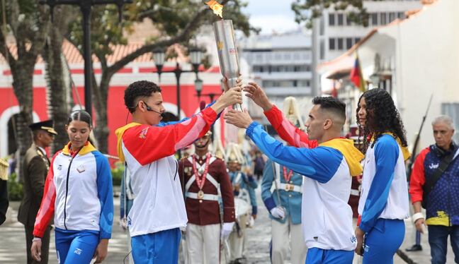 La llama de los juegos empezó a iluminar los juegos