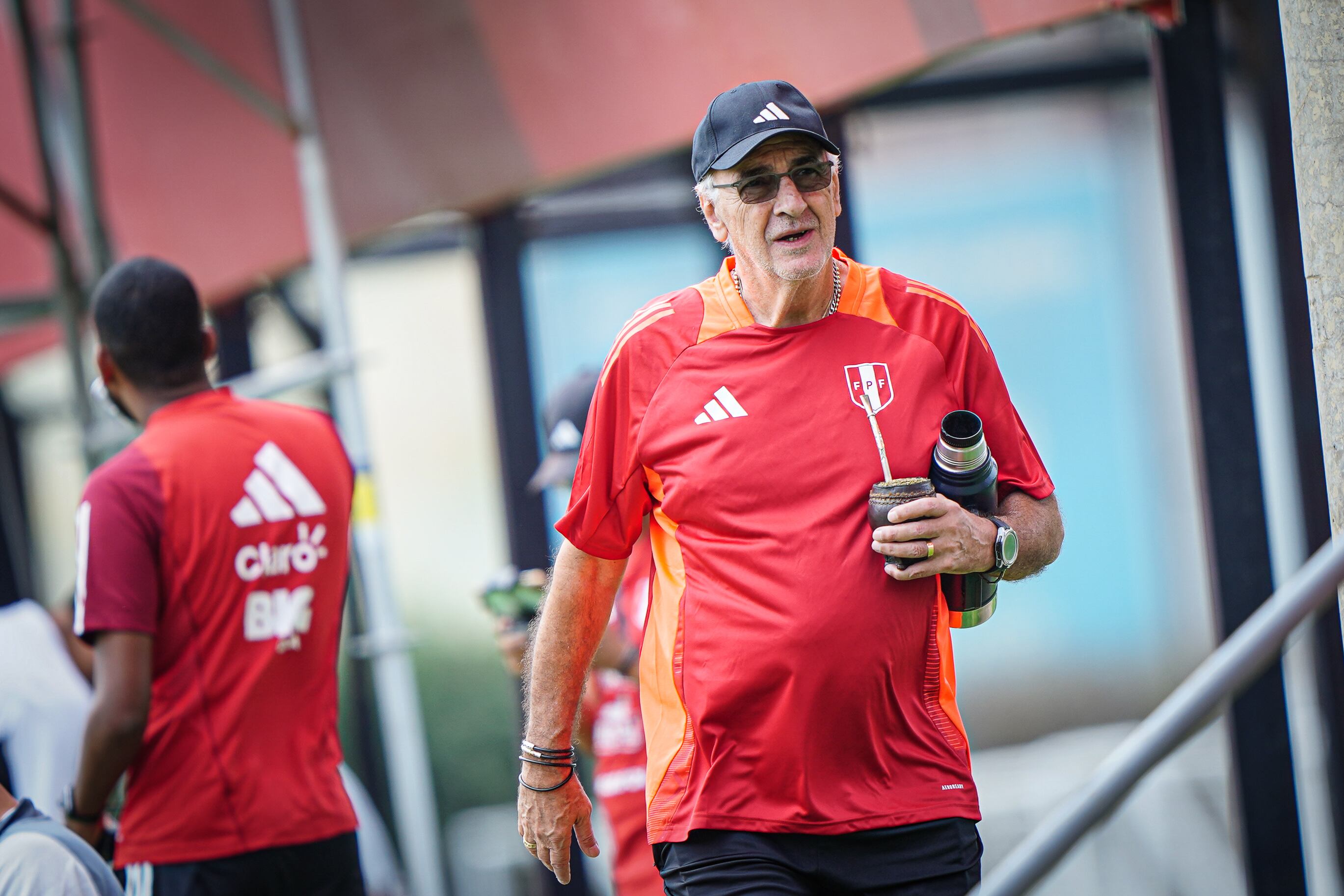 Julio César Antón cree que Jorge Fossati tendrá problemas para armar su equipo porque el fútbol peruano está lleno de extranjeros.