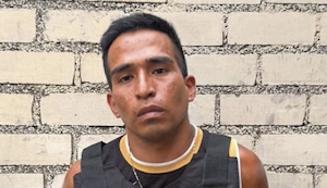 Agente del INPE dirigía banda criminal: Cayó con fotos de armas que ofrecía alquilar a delincuentes