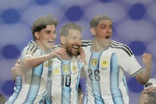 Argentina GOLEÓ 3-0 a Argelia con hack trick de Lionel Messi | VIDEO