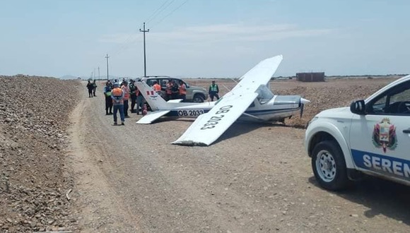 La Libertad: Avioneta aterriza de emergencia y tres tripulantes salva de morir.
