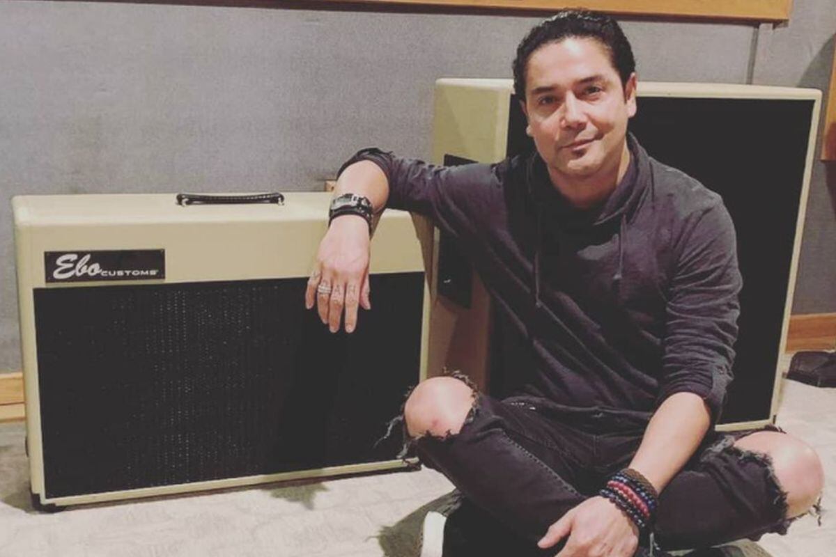 Christopher Gilbert Pérez es un guitarrista, compositor y autor estadounidense mejor conocido por ser el guitarrista principal de la banda Selena y Los Dinos (Foto: Chris Pérez / Instagram)