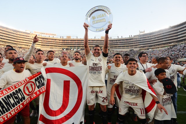 Celebración de Universitario como ganador del Torneo Apertura (Fotos: Jesús Saucedo)
