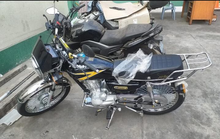 Tras una tenaz persecución, que empezó en Lince y culminó en Pueblo Libre, Renzo Morón Flores (25) fue cercado y terminó atrapado por varias brigadas de serenos de Lince.