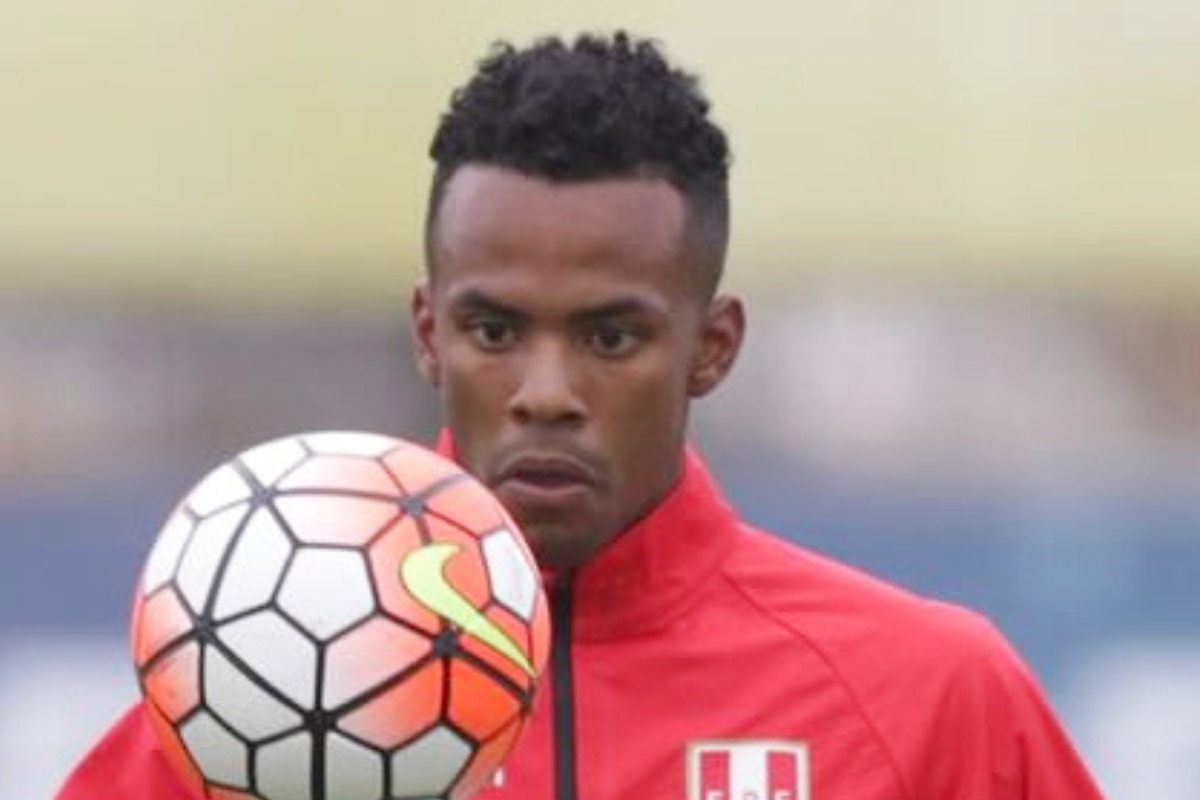 Nilson Loyola se sumó ya a los entrenamientos de la selección peruana con miras al choque con Brasil.