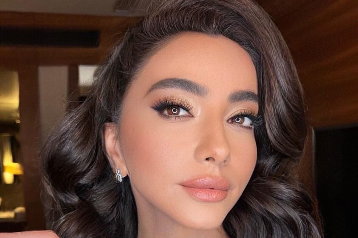 La actriz turca Öykü Gürman interpreta a Asiye Kaleli en la telenovela "Fugitiva" (Foto: Öykü Gürman / Instagram