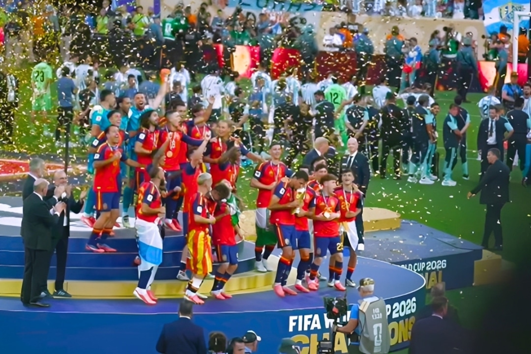 Argentina vuelve a causar polémica tras festejos de España (Foto: @CriticusP)