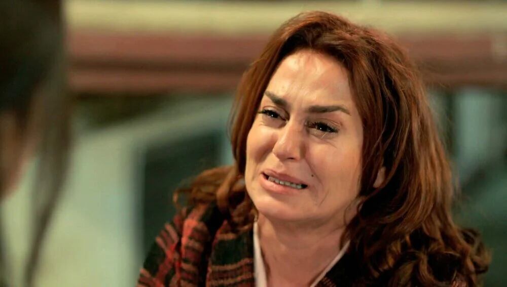 Sevda intenta darle explicaciones a Ümit (Foto: Tims & B Productions)