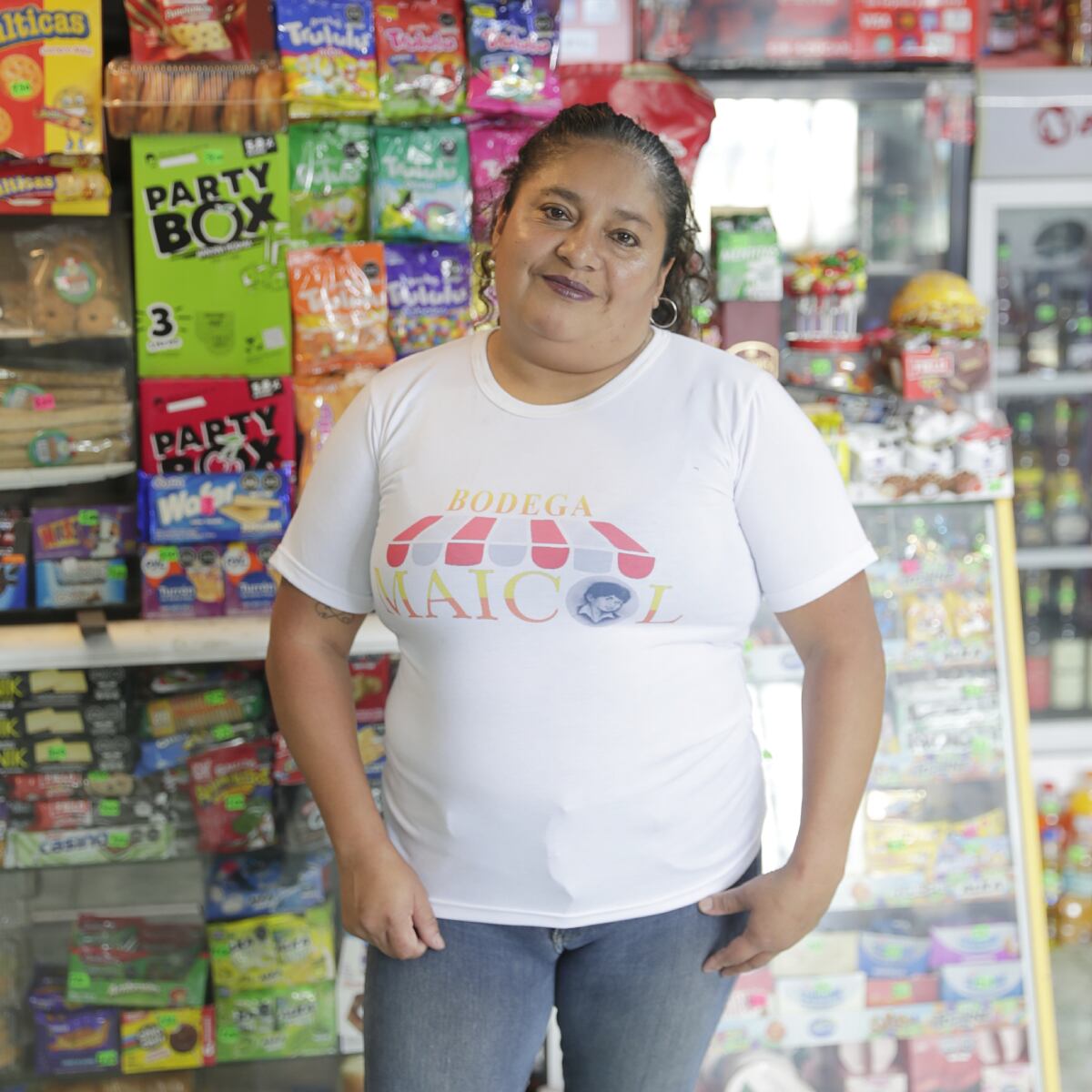 Dueña de bodega 'Michael', en Bellavista. Foto: Hugo Pérez.