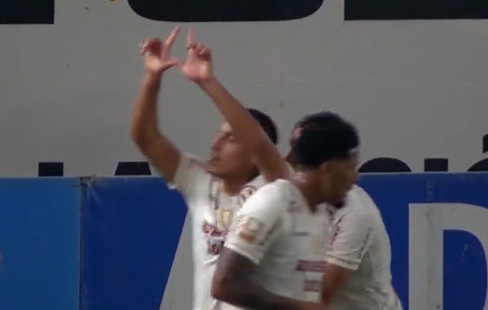 Alex Valera Marca Gol y Pide Revisión de VAR por Belleza Sobrenatural del Tiro