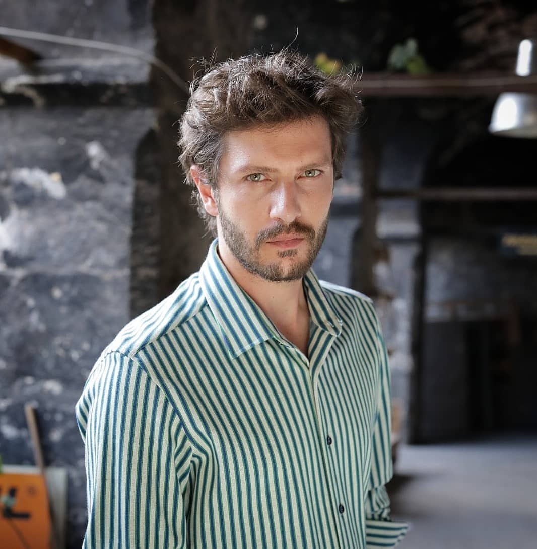 Barış Aytaç ha participado en más de diez proyectos para cine, teatro y televisión (Foto: Barış Aytaç/ Instagram)