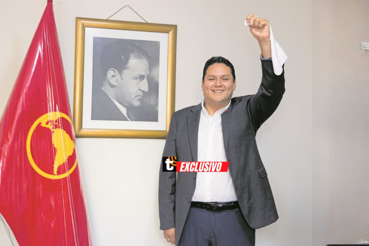 Enrique Valderrama, el estratega del APRA, analiza el panorama electoral peruano hacia el 2026