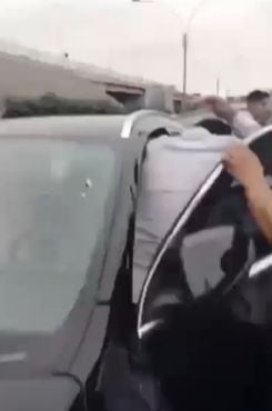 Agreden a Julio César Uribe en los exteriores del estadio Alberto Gallardo