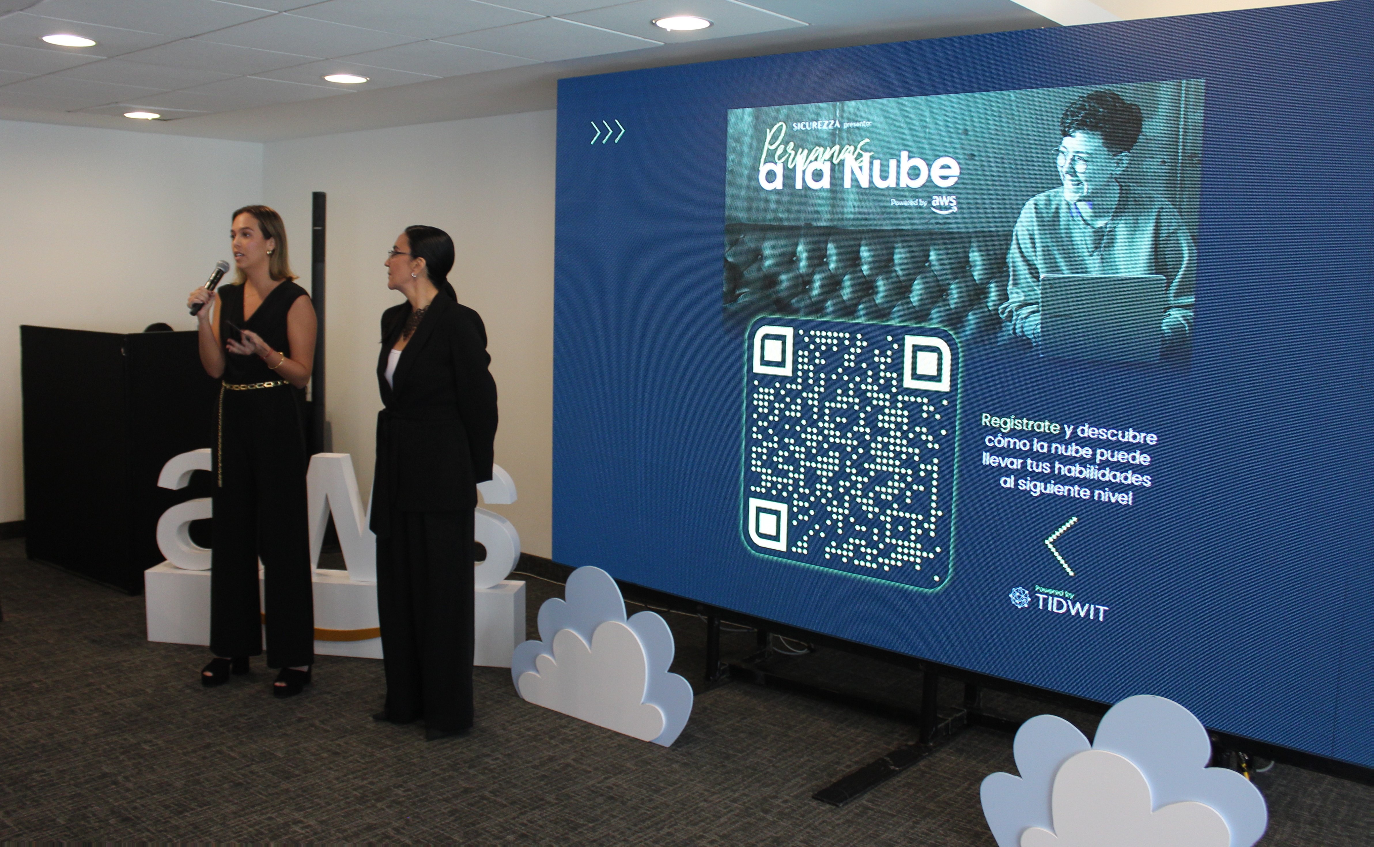 Este programa no sólo simboliza una oportunidad para miles de mujeres que buscan progresar e impulsar su carrera profesional, sino que además contribuye con la sociedad para cerrar las brechas de género y las barreras laborales logrando así un futuro más igualitario. Foto: Freepik.