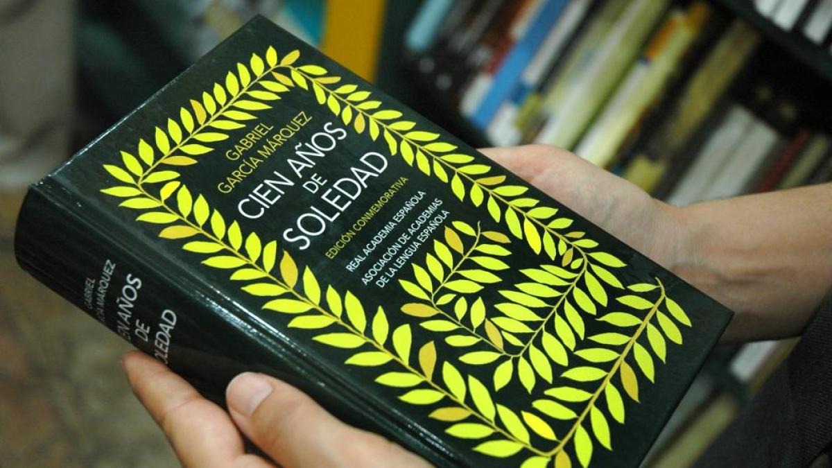 El Búho leía "Cien años de soledad".