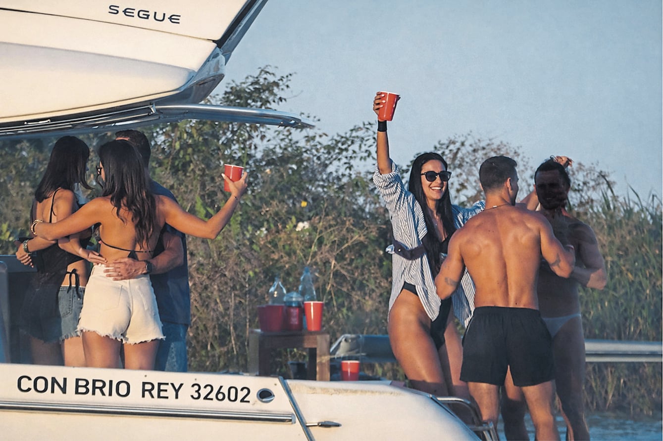 Said Palao y Mario Irivarren fueron ampayados por 'Magaly TV La Firme'.