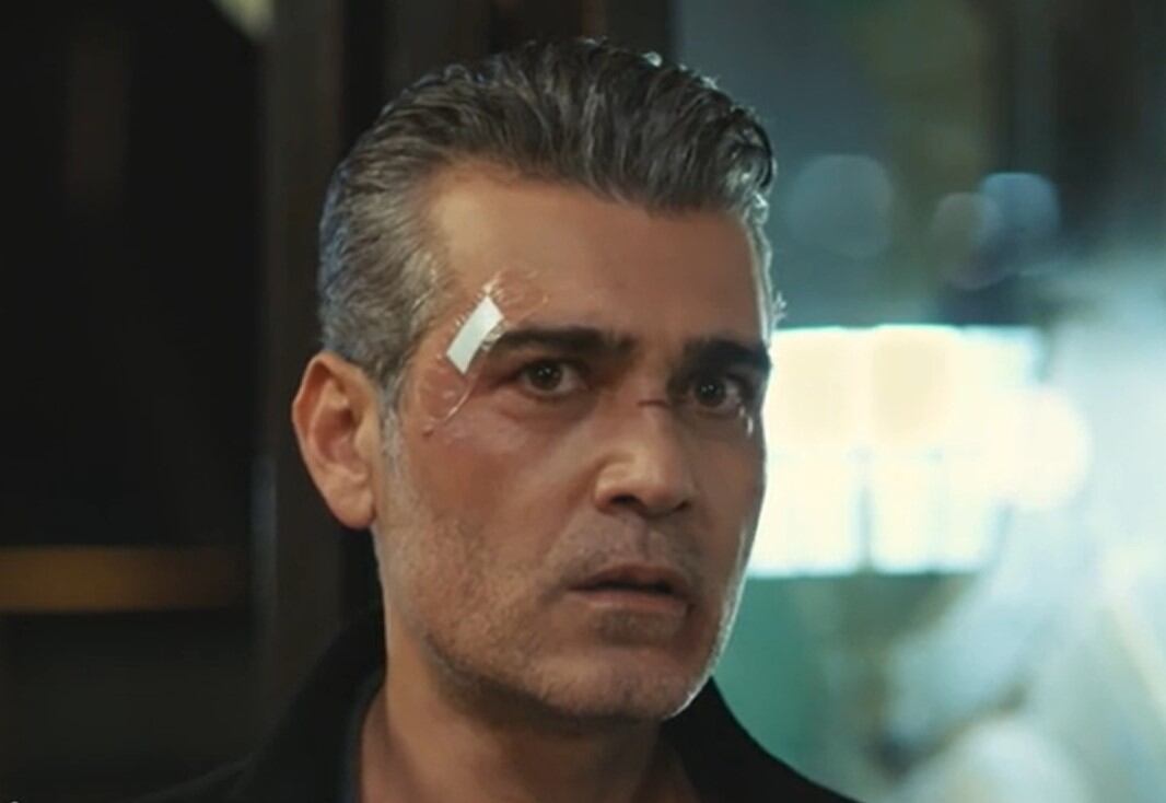 Volkan se muestra enfurecido y lleno de celos al ver a Asya y Aras juntos (Foto: Med Yapim)