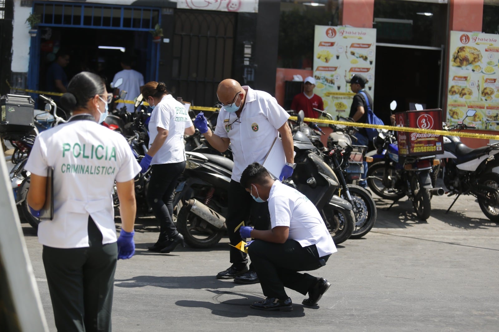 El hombre de unos 38 años fue asesinado en la vía pública en la auxiliar de la Av. La Marina en La Perla, Callao. (Foto: Joseph Ángeles / @photo.gec)