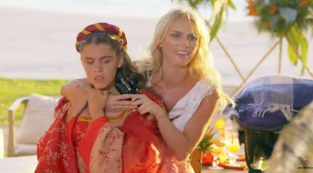 Masha aparece en la fiesta de Nico y amenaza con dañar a Alexa (Foto: Televisa)