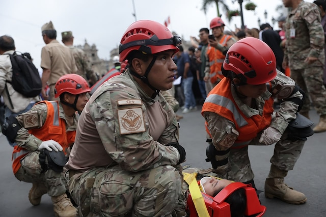 Población acató el II Simulacro Nacional Multipeligro. (Foto: Joel Alonzo/ @photo.gec)