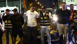 Cercado de Lima: ‘Sabuesos del crimen’ robaban celulares a bordo de motos | VIDEO