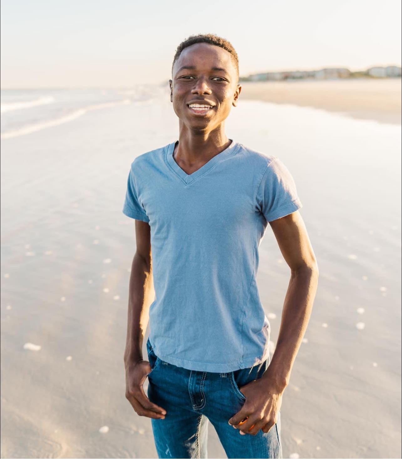 Abraham Walker, originario de Sierra Leona y adoptado por una familia de Charlotte, en Carolina del Norte(Foto: Facebook/ Jamie Walker)