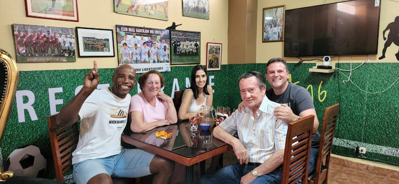 Cuto Guadalupe y su promoción del Cantolao Giorgio Guazzotti.