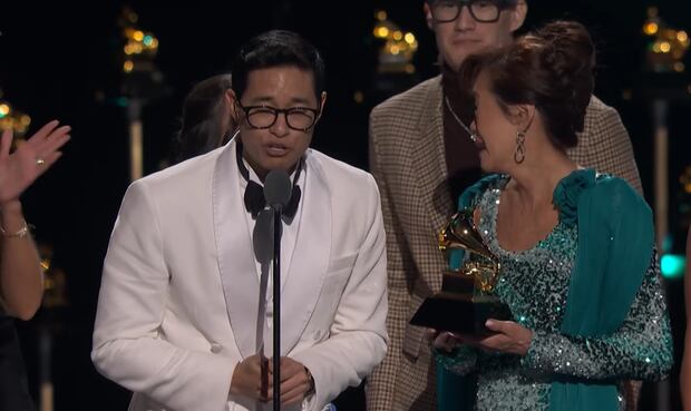 Tony Succar y Mimy Succar recibieron el galardón entre aplausos.