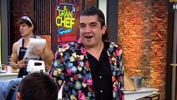 Divertido regreso de Mauricio Mesones en el Gran Chef. (Captura Latina)
