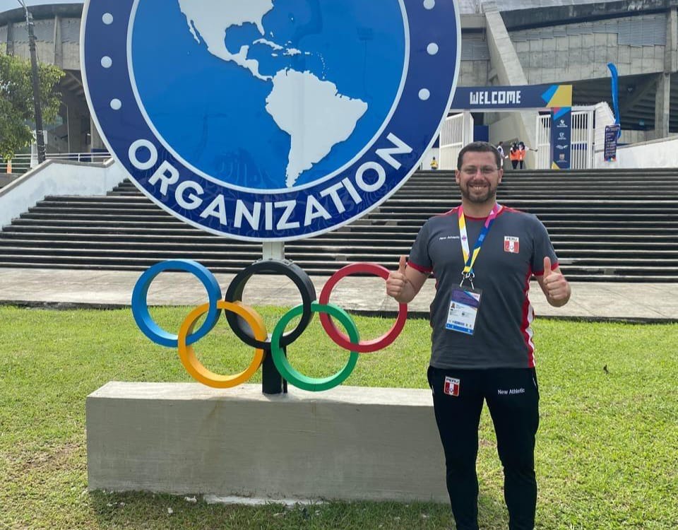 Viene de una familia de árbitros de fútbol