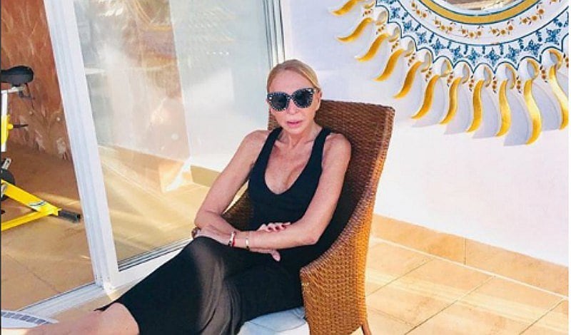 Laura Bozzo disfrutando de su penthouse en Acapulco