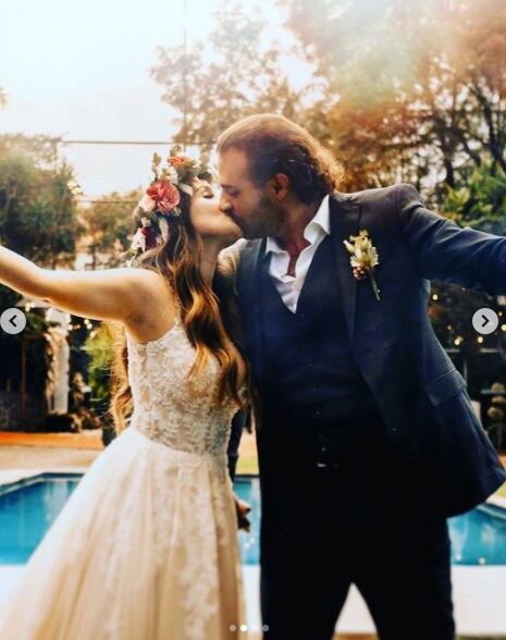 La ceremonia fue muy elegante y romántica (Foto: Instagram)