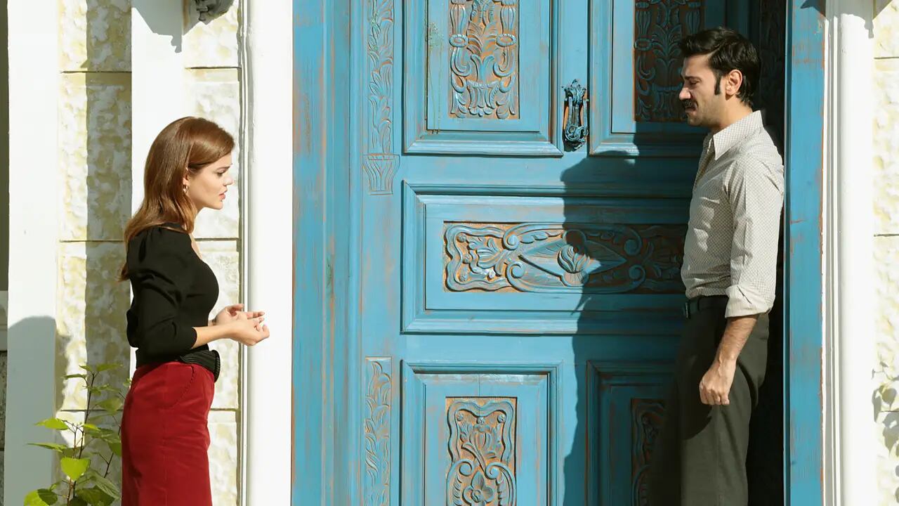 “Tierra amarga” está protagonizada por los actores Hilal Altınbilek y Uğur Güneş (Foto: Tims & B Productions)