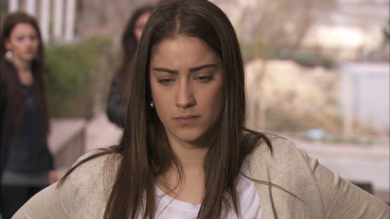 Hazal Kaya como el personaje de Feriha. (Foto: Medyapim)