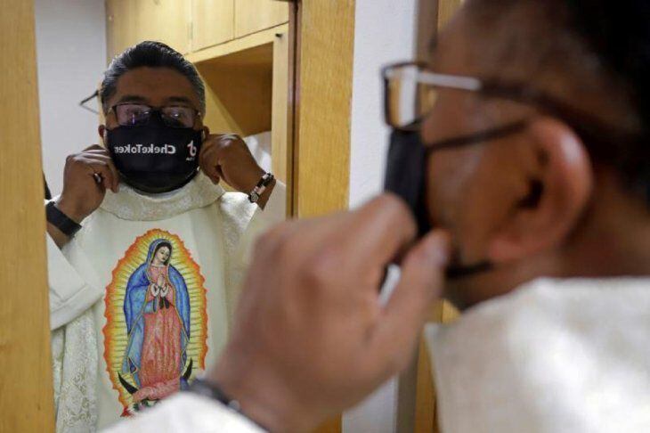 Solo quiere acercar a Dios a los jóvenes y no tan jóvenes de una manera sana, alegre, y sin obligaciones o ataduras. (Foto: EFE)