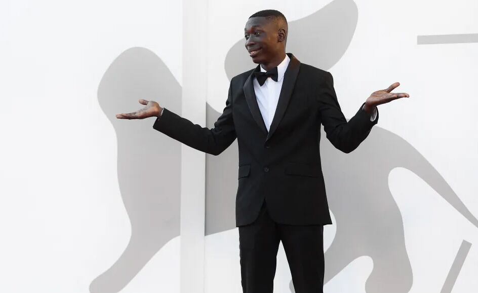 El gesto de Khaby Lame se volvió viral en las redes sociales.