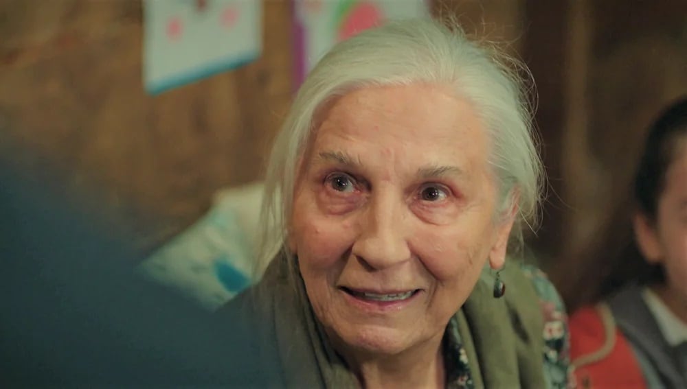 Los Eren reciben la visita de Cüneyt en “Hermanos” (Foto: NG Medya)