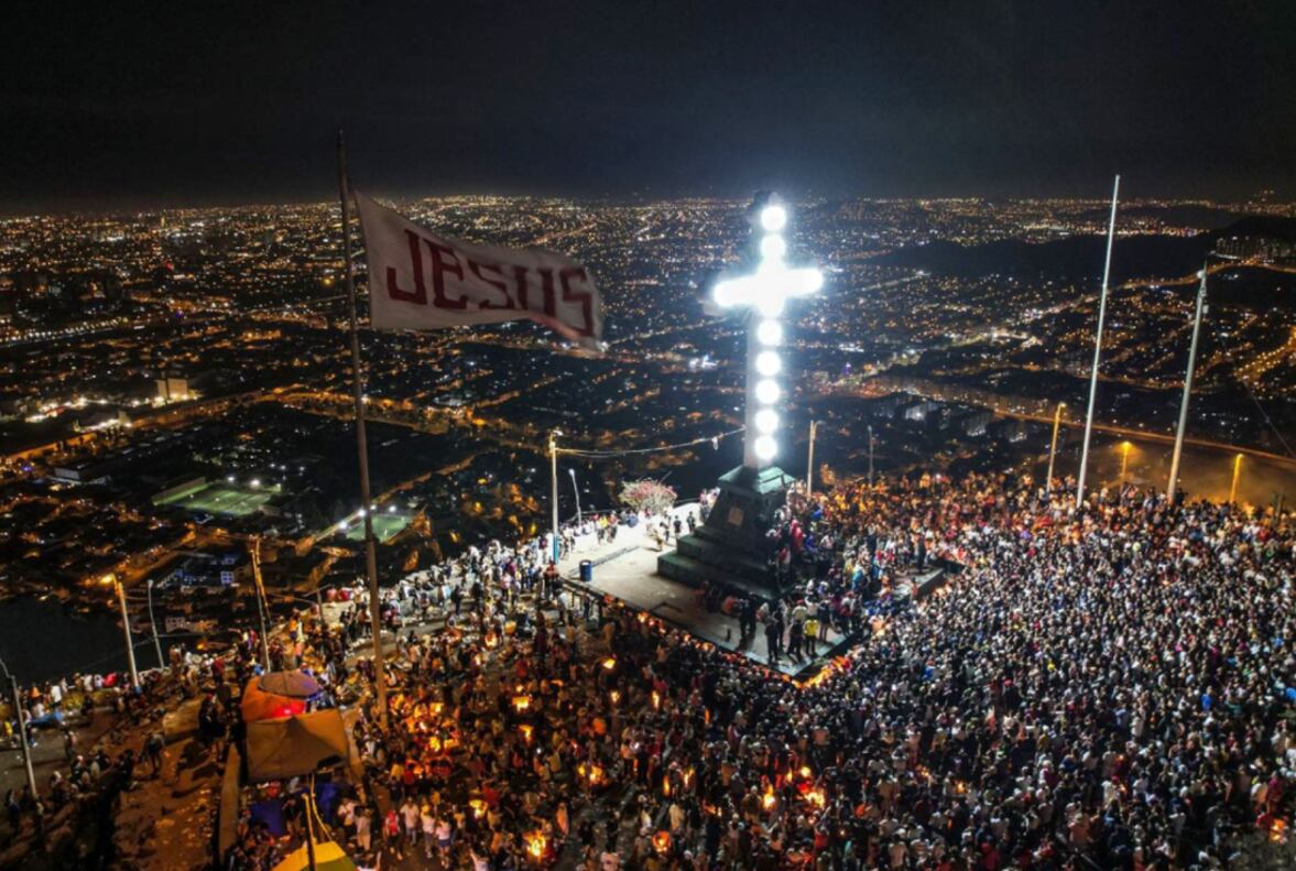 Mario Valencia, Cristo Cholo, junto a su grupo teatral realizarán escenificaciones de Semana Santa 2025. (Jhonel Rodríguez / Andina).