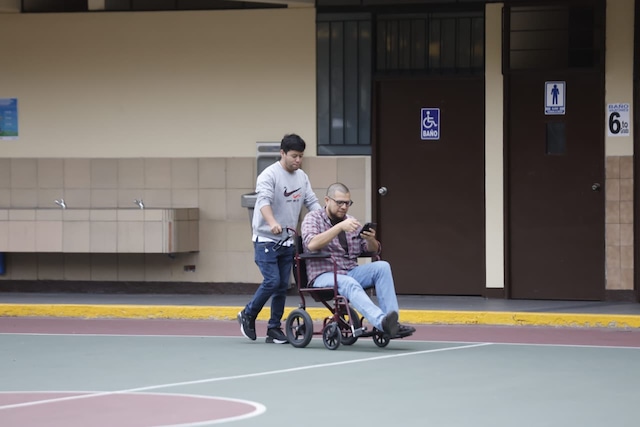 Personas con discapacidad no faltaron a su deber cívico (Foto: César Bueno)