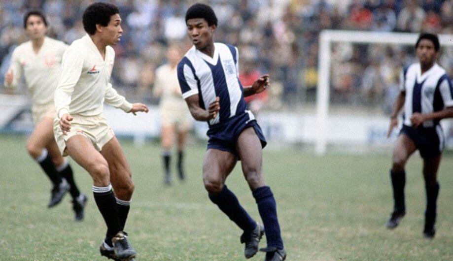 'Puchungo' recuerda que Samuel Eugenio quería 'rascar' al 'Potrillo' Luis Escobar.