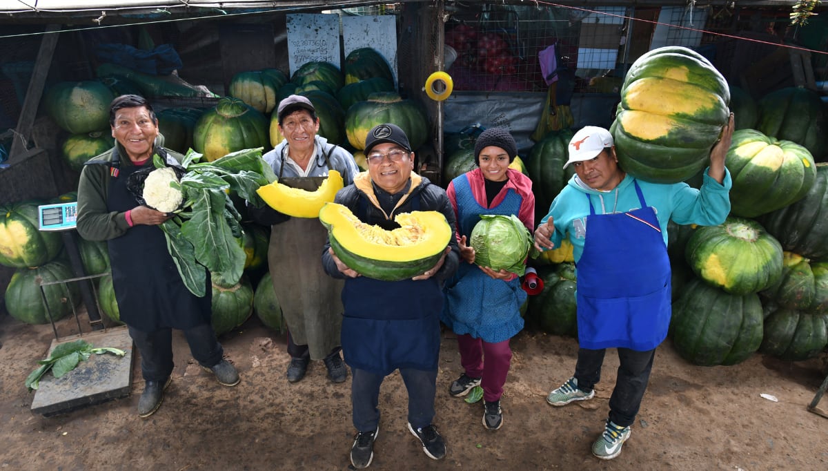 Padre ejemplar sacó adelante a sus siete hijos, cinco son profesionales