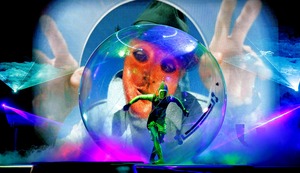 “El circo de las burbujas” llega a Lima: Burbujas gigantes jamás vistas sobre el escenario