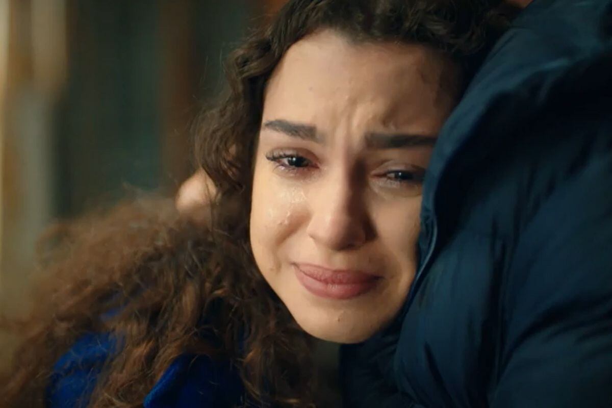 Su Burcu Yazgi Coşkun como Asiye Eren en la telenovela turca "Hermanos" (Foto: NG Medya)