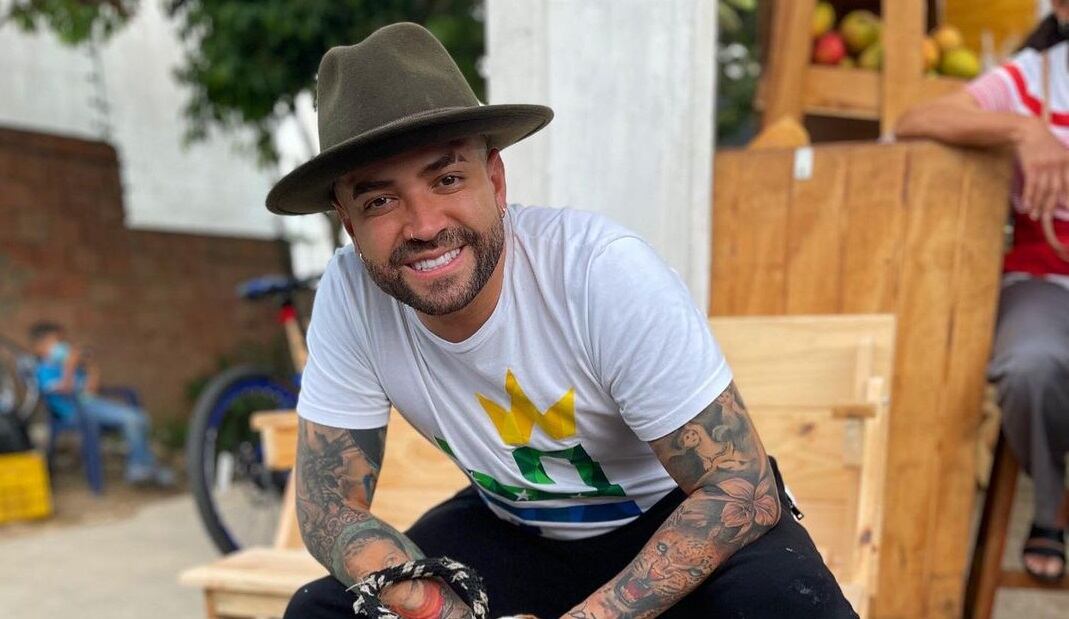 Nacho Mendoza es el intérprete de la exitosa canción "Mi niña bonita (Foto: Chyno Miranda / Instagram)