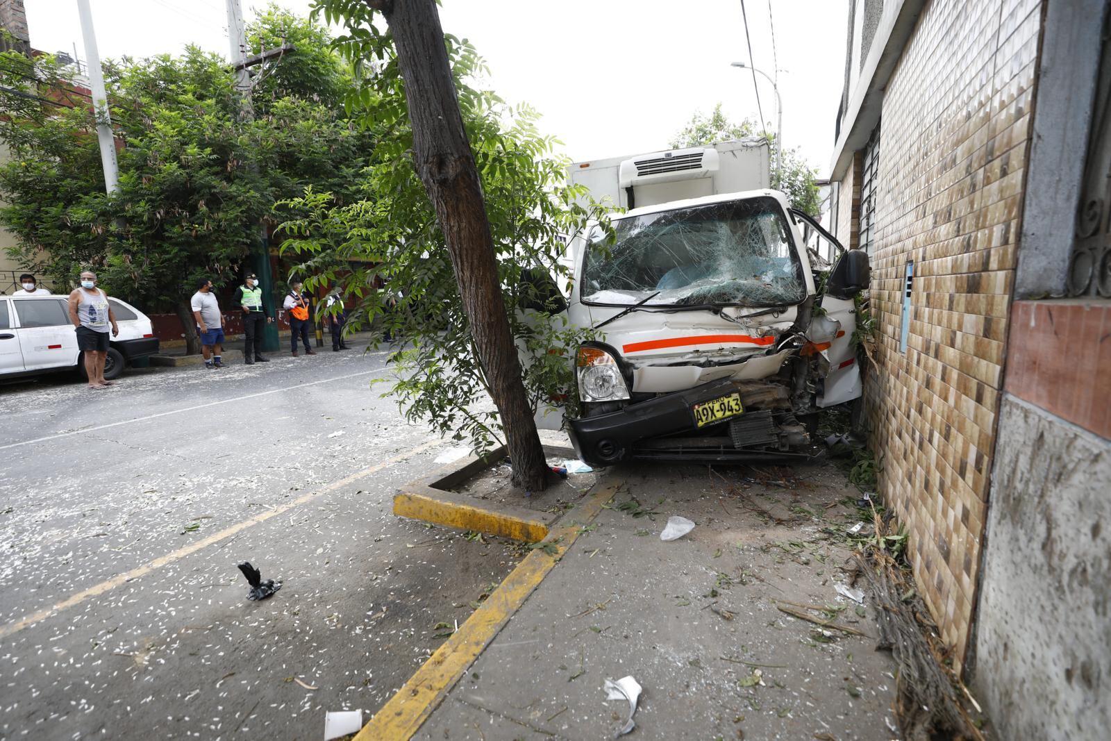 Terrible accidente ocurrió en Barranco, en el límite con Surco. | Foto: Eduardo Cavero
