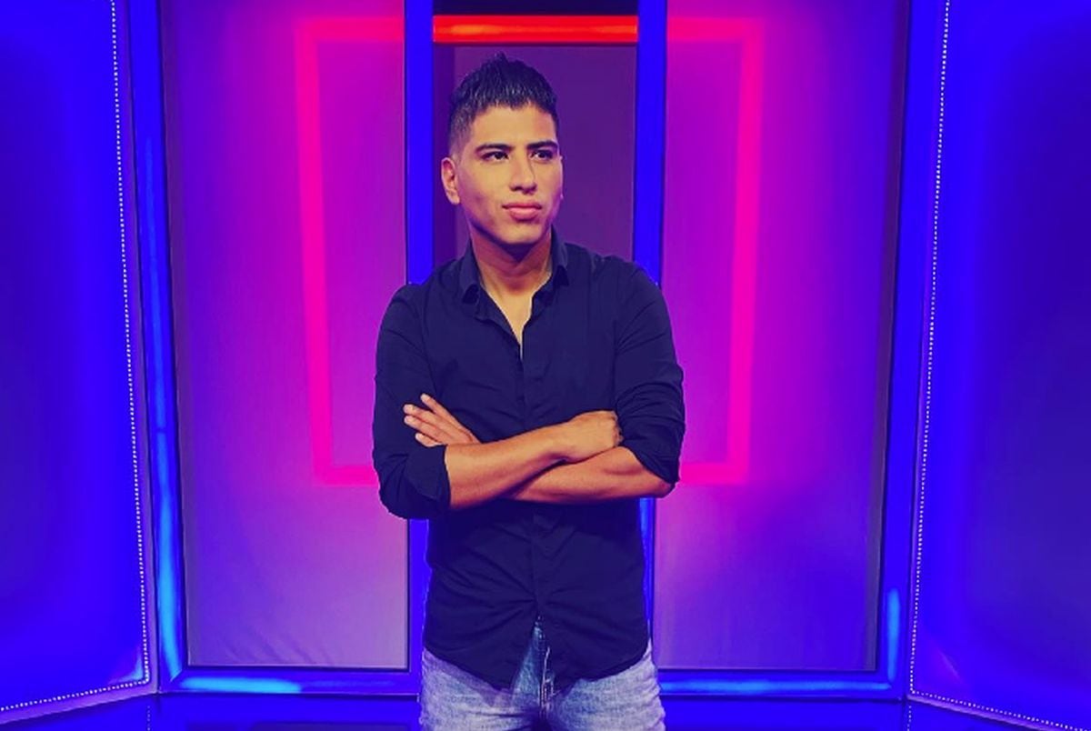 John Kelvin se defiende tras críticas por concierto a su favor