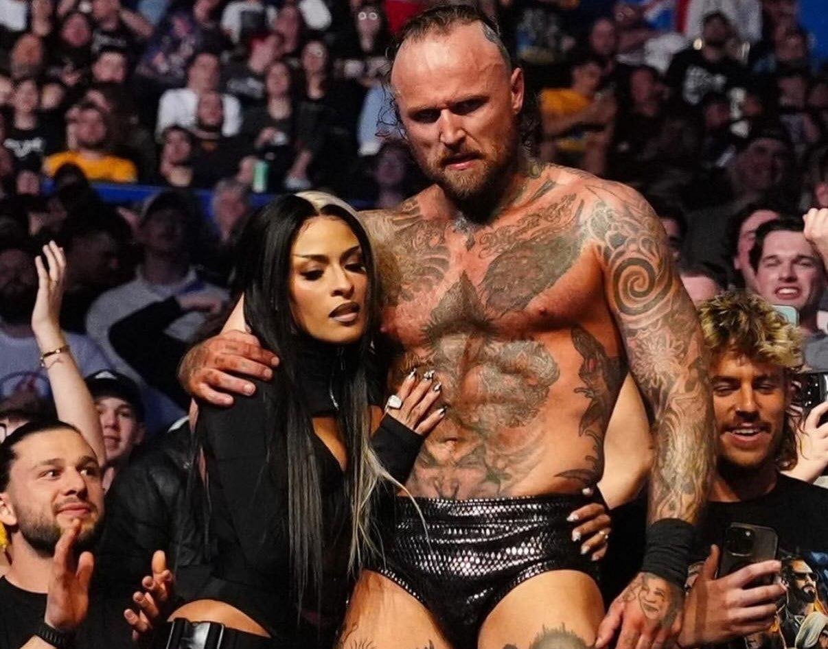 Aleister Black y Zelina también le dicen adiós a WWE. (WWE)