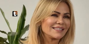 Gisela Valcárcel esperó a su nieta en el aeropuerto.