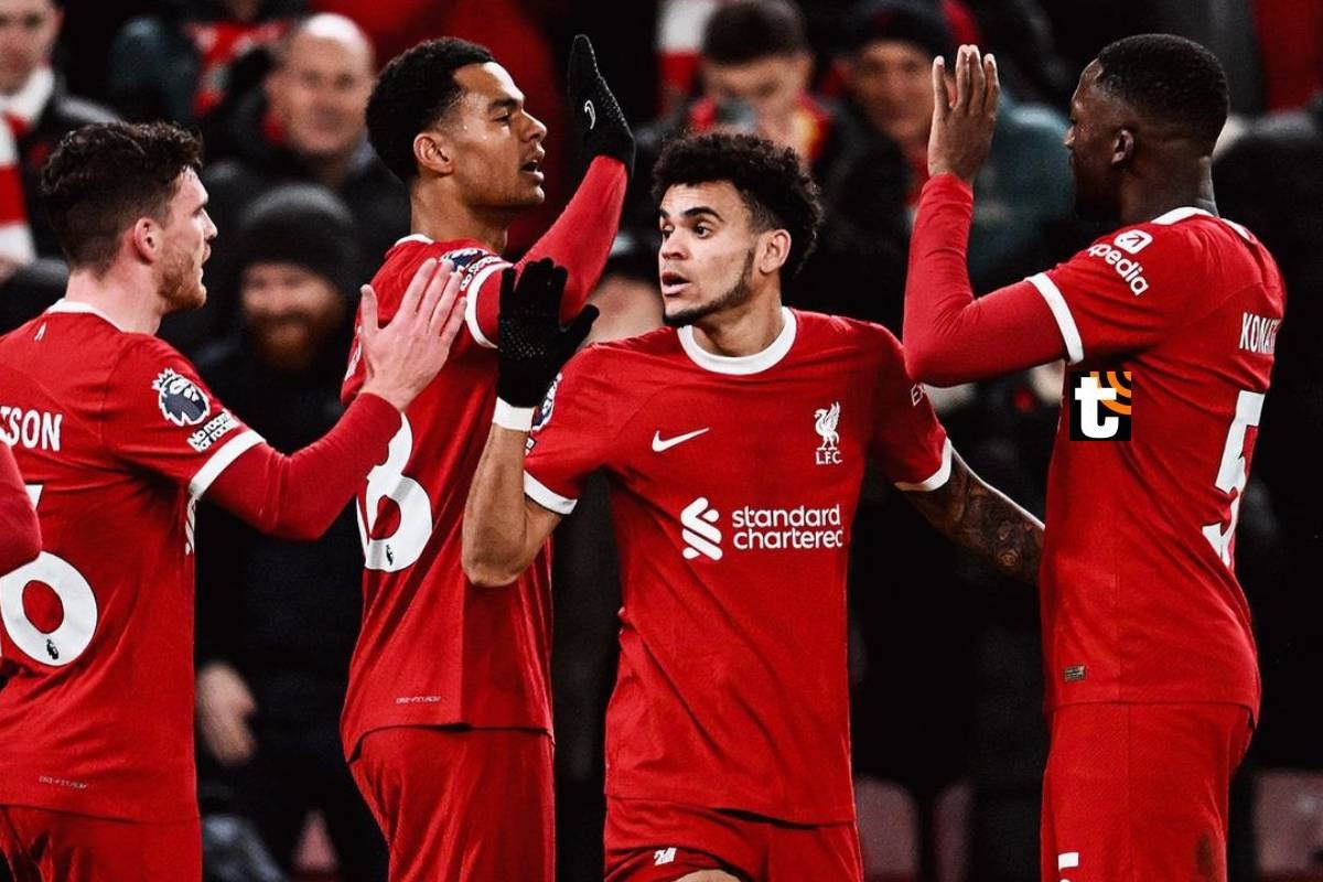 Liverpool arrolló al Chelsea y se ratifica como sólido líder en la Premier League. Foto: EFE