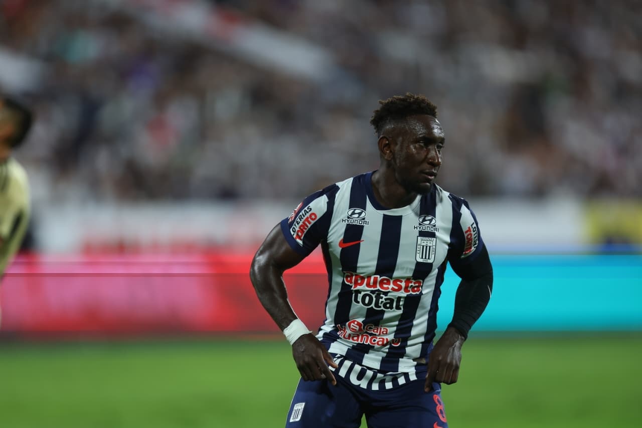Eryc Castillo marcó su triplete con Alianza Lima ante Cusco FC. (Foto: Giancarlo Ávila / GEC)